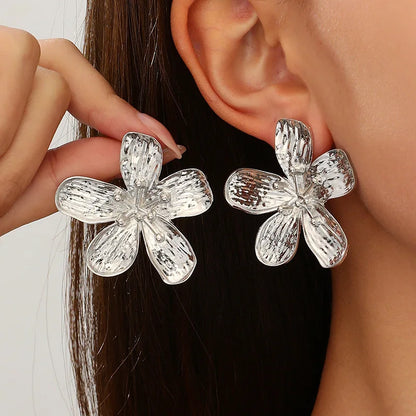 Vintage Irregular Geometric Earrings Metal Stud Earrings for Women Trend 2025 Gold Piercing Earring Jewelry Серьги Женские