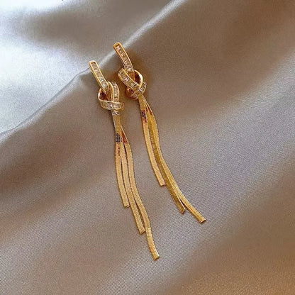 Vintage Irregular Geometric Earrings Metal Stud Earrings for Women Trend 2025 Gold Piercing Earring Jewelry Серьги Женские