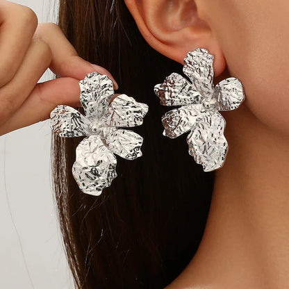 Vintage Irregular Geometric Earrings Metal Stud Earrings for Women Trend 2025 Gold Piercing Earring Jewelry Серьги Женские