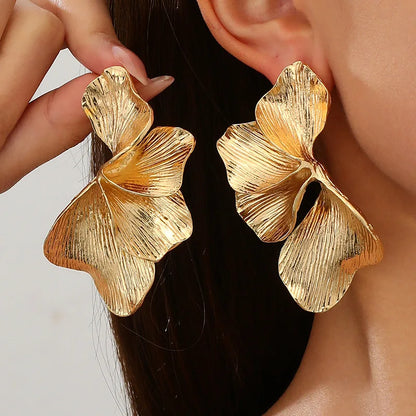 Vintage Irregular Geometric Earrings Metal Stud Earrings for Women Trend 2025 Gold Piercing Earring Jewelry Серьги Женские