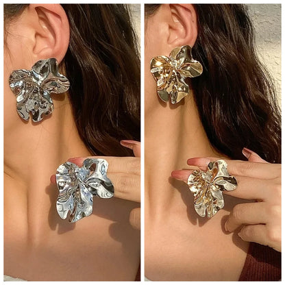 Vintage Irregular Geometric Earrings Metal Stud Earrings for Women Trend 2025 Gold Piercing Earring Jewelry Серьги Женские