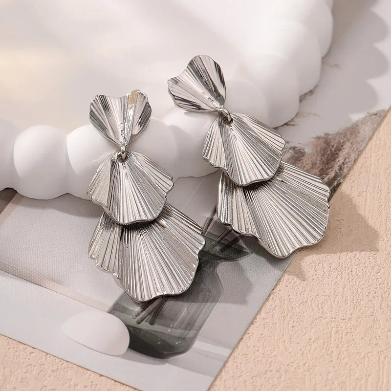 Vintage Irregular Geometric Earrings Metal Stud Earrings for Women Trend 2025 Gold Piercing Earring Jewelry Серьги Женские