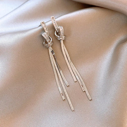 Vintage Irregular Geometric Earrings Metal Stud Earrings for Women Trend 2025 Gold Piercing Earring Jewelry Серьги Женские