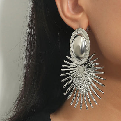 Vintage Irregular Geometric Earrings Metal Stud Earrings for Women Trend 2025 Gold Piercing Earring Jewelry Серьги Женские