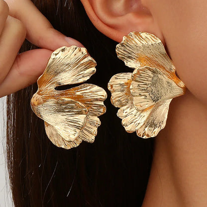 Vintage Irregular Geometric Earrings Metal Stud Earrings for Women Trend 2025 Gold Piercing Earring Jewelry Серьги Женские