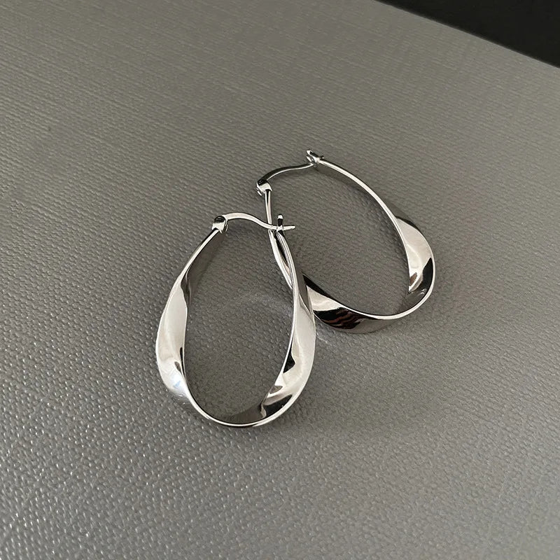 Vintage Irregular Geometric Earrings Metal Stud Earrings for Women Trend 2025 Gold Piercing Earring Jewelry Серьги Женские
