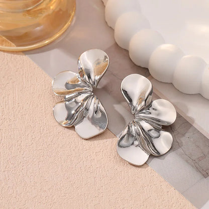 Vintage Irregular Geometric Earrings Metal Stud Earrings for Women Trend 2025 Gold Piercing Earring Jewelry Серьги Женские