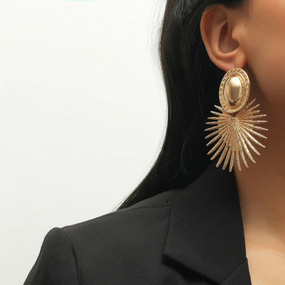 Vintage Irregular Geometric Earrings Metal Stud Earrings for Women Trend 2025 Gold Piercing Earring Jewelry Серьги Женские