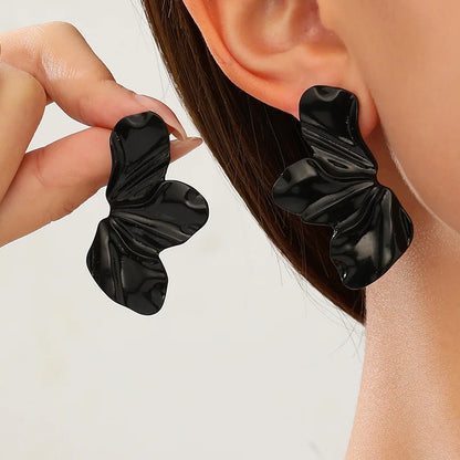 Vintage Irregular Geometric Earrings Metal Stud Earrings for Women Trend 2025 Gold Piercing Earring Jewelry Серьги Женские